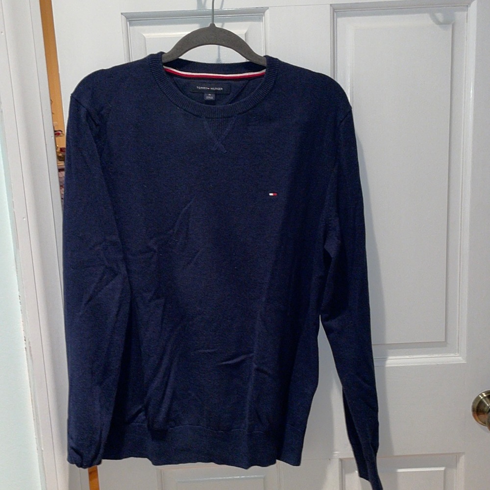 Navy blue Tommy Hilfiger crewneck sweater